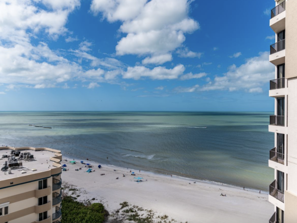 South end Marco Island Luxury Condo 3 month minimum